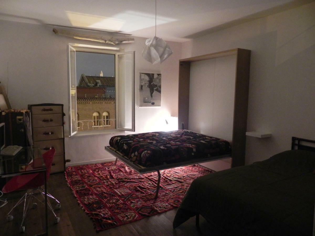 Line-up Apartment *