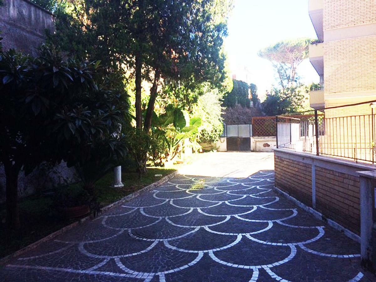 Manuela's Cozy Trastevere Rome