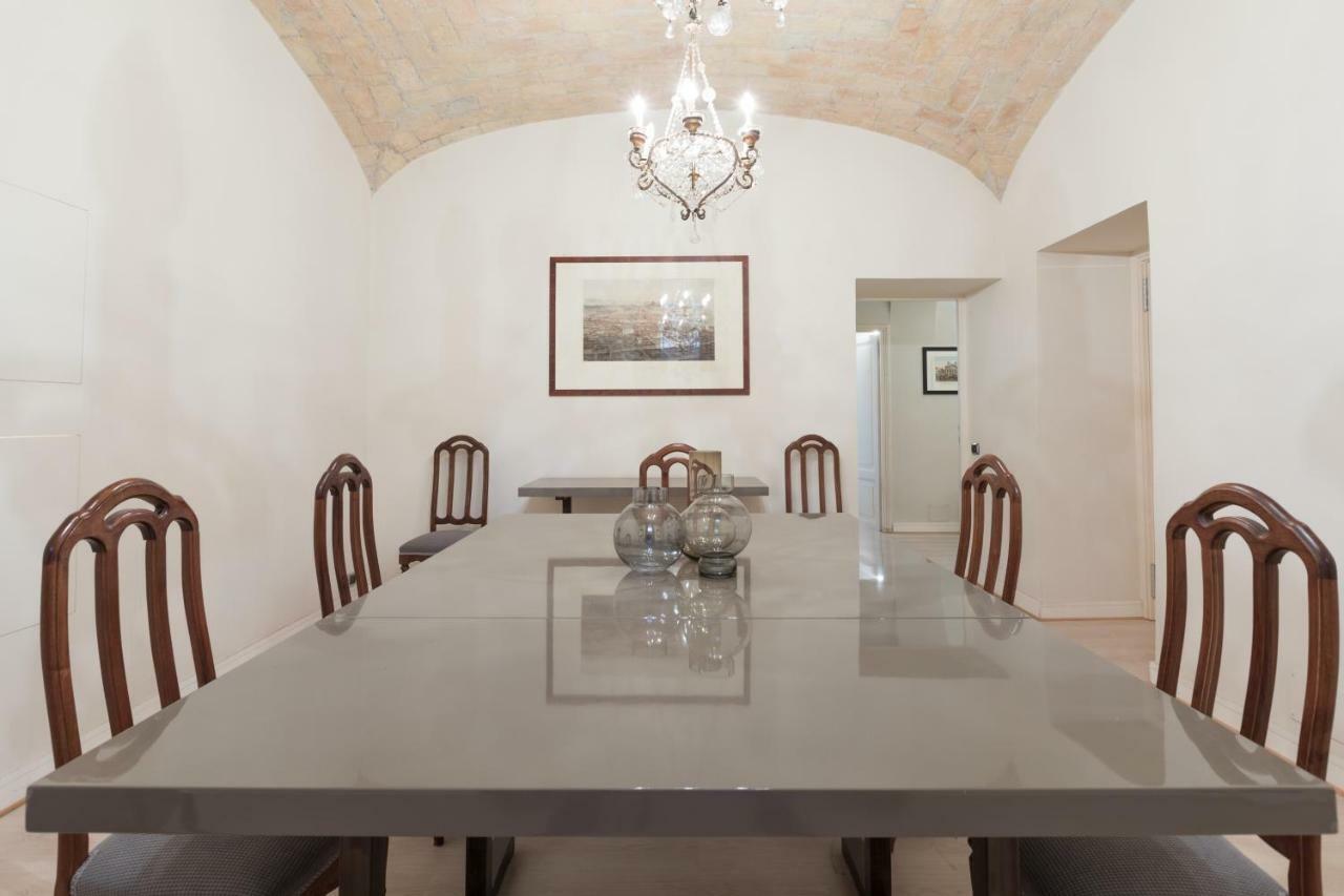 Amazing 4 Bedrooms With Garden Apartment Rome
