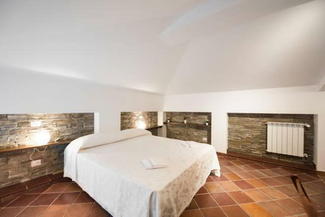 Glicini Rome