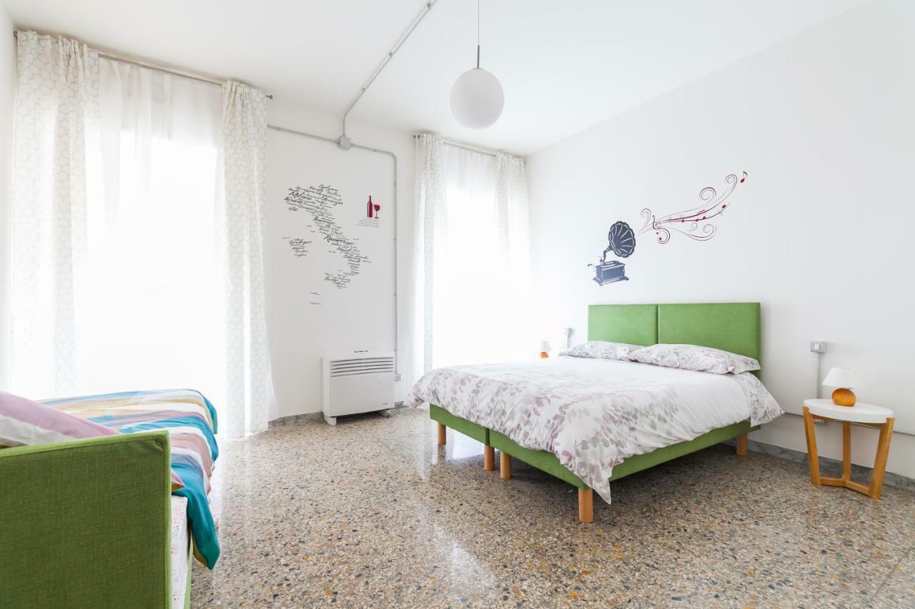 Vino E Vinili Bed & Breakfast *