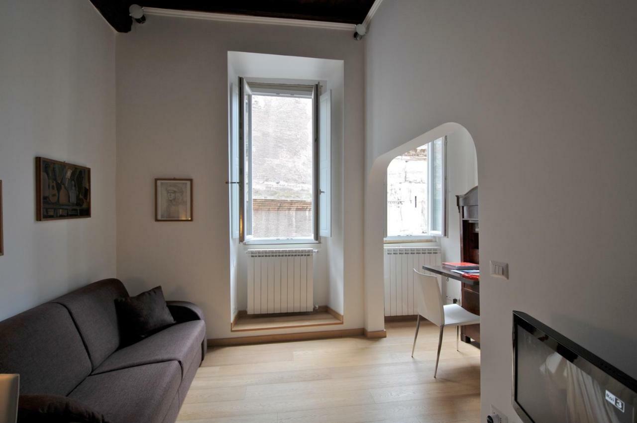 Eleonora Apartment