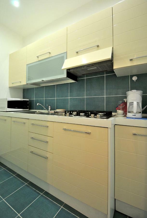 Eleonora Apartment *
