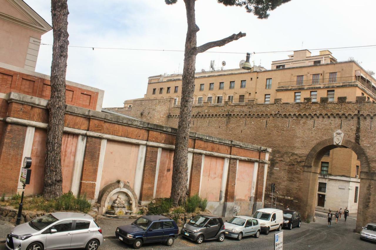 Porta Castello 10 Apartment Rome