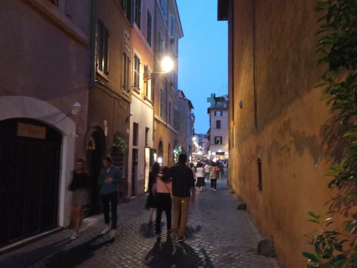 L'antica Porta Di Trastevere *