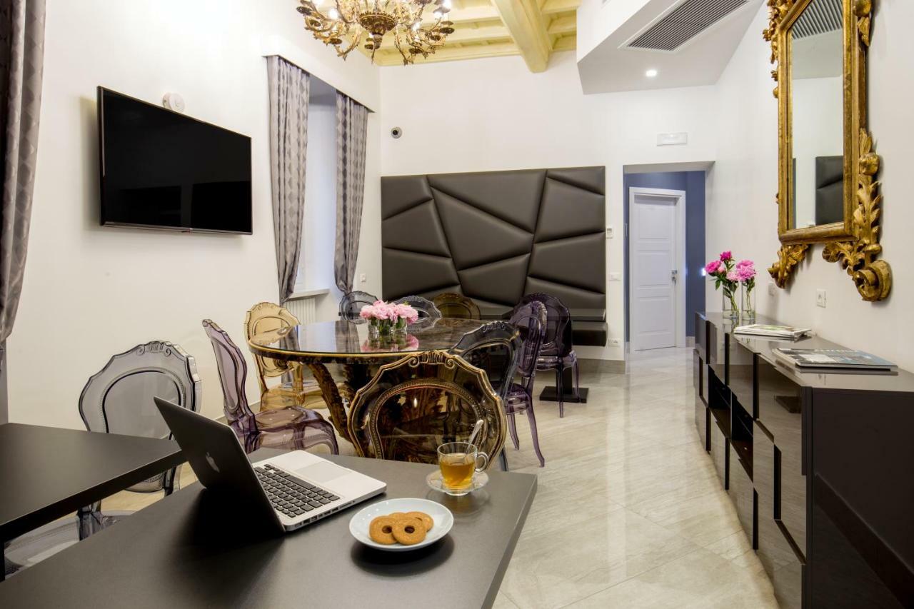 Guest house Gcf Luxury Suites,