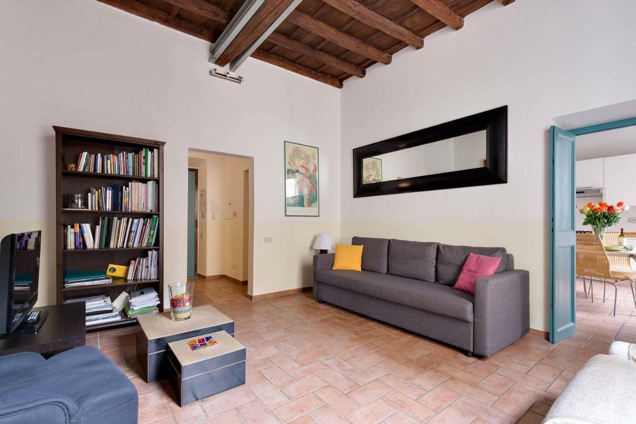 Domus Florea * Rome