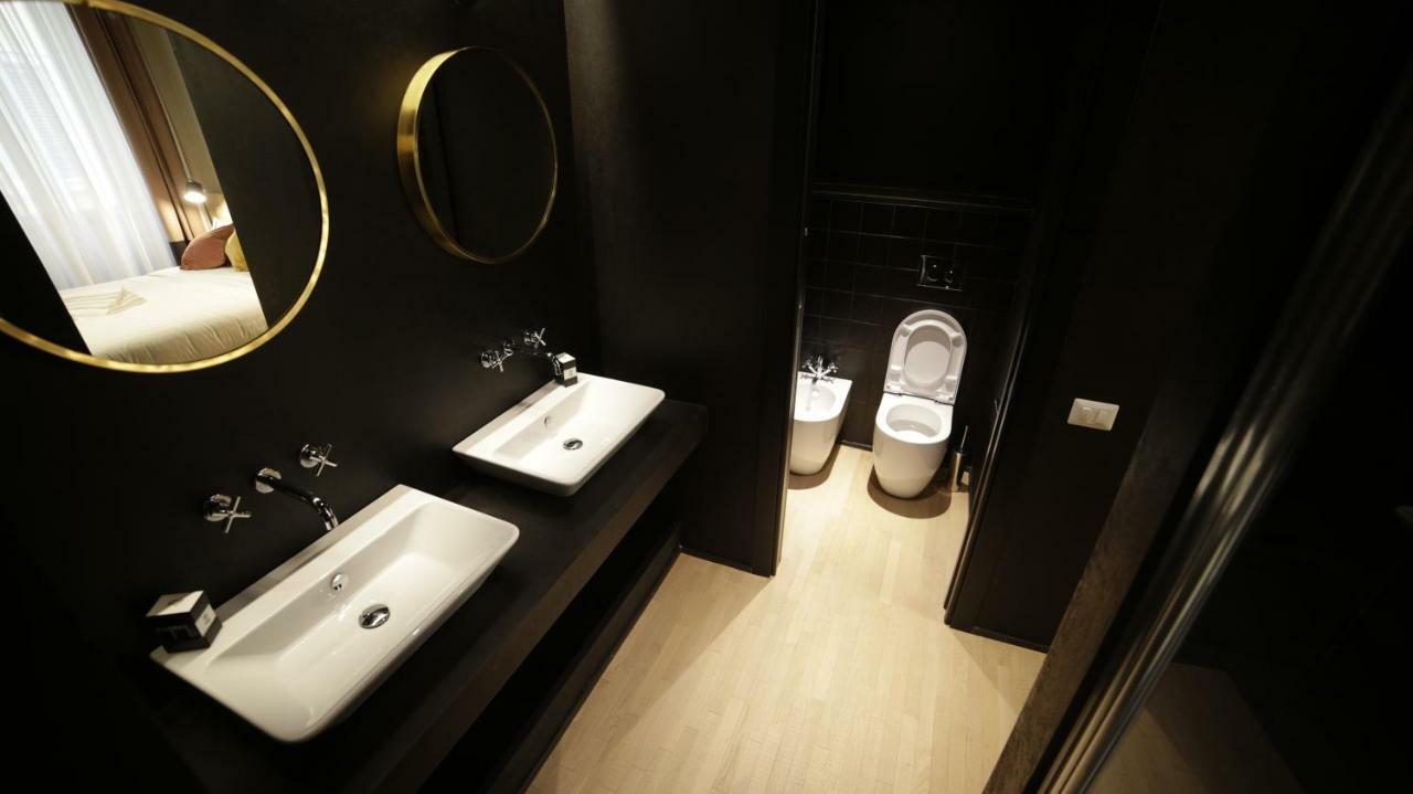 Suitelifetrevi Guest house