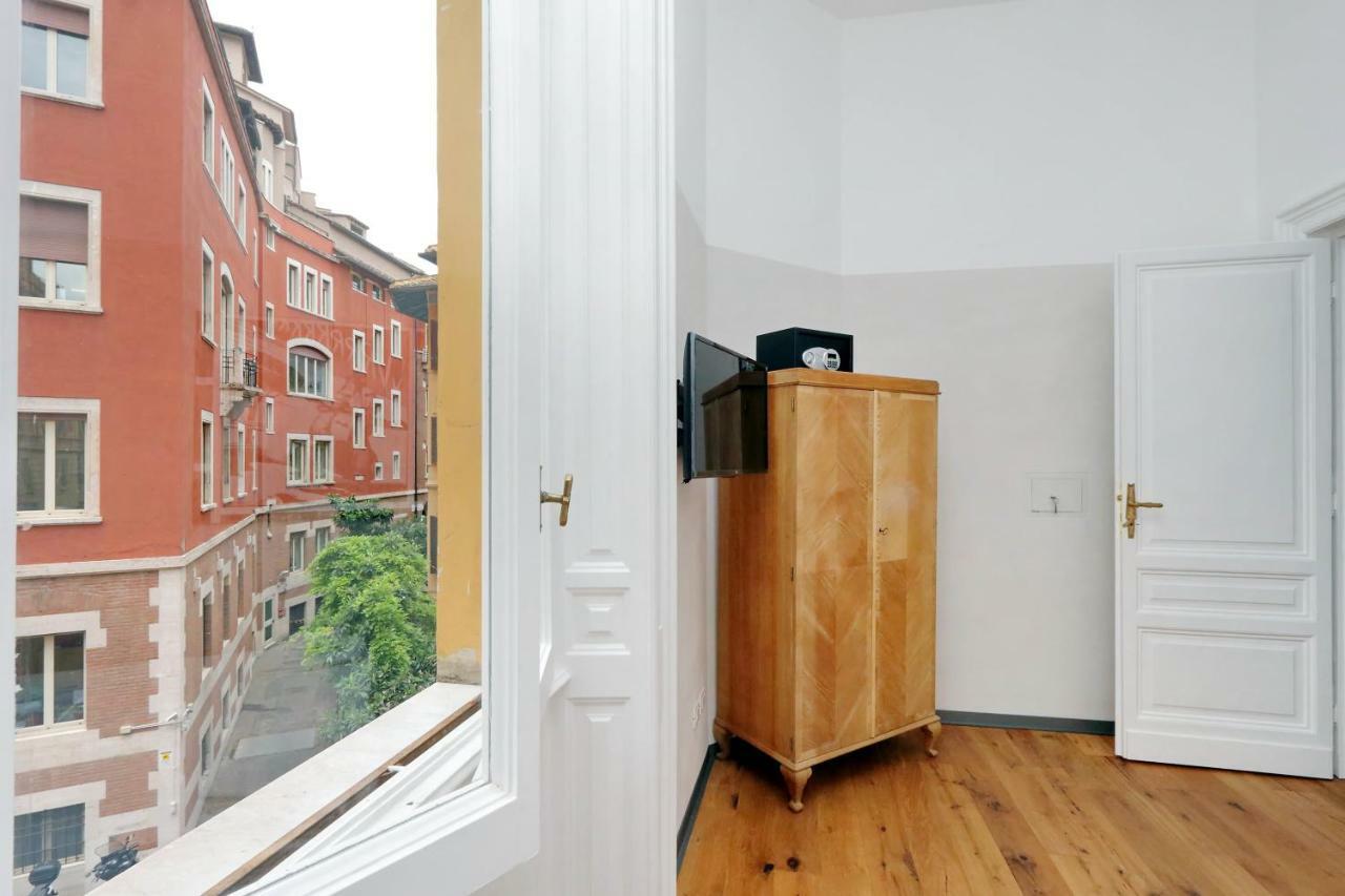 Komix Apart Apartment