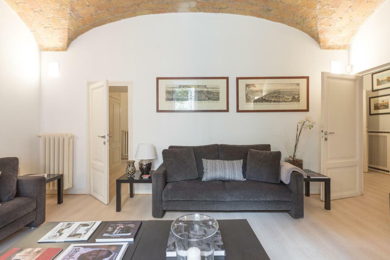 Amazing 4 Bedrooms With Garden Apartment Rome