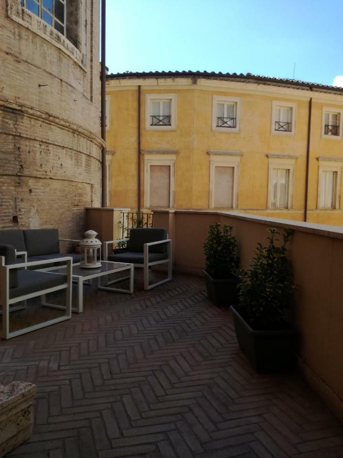 Ac Pantheon Apartment