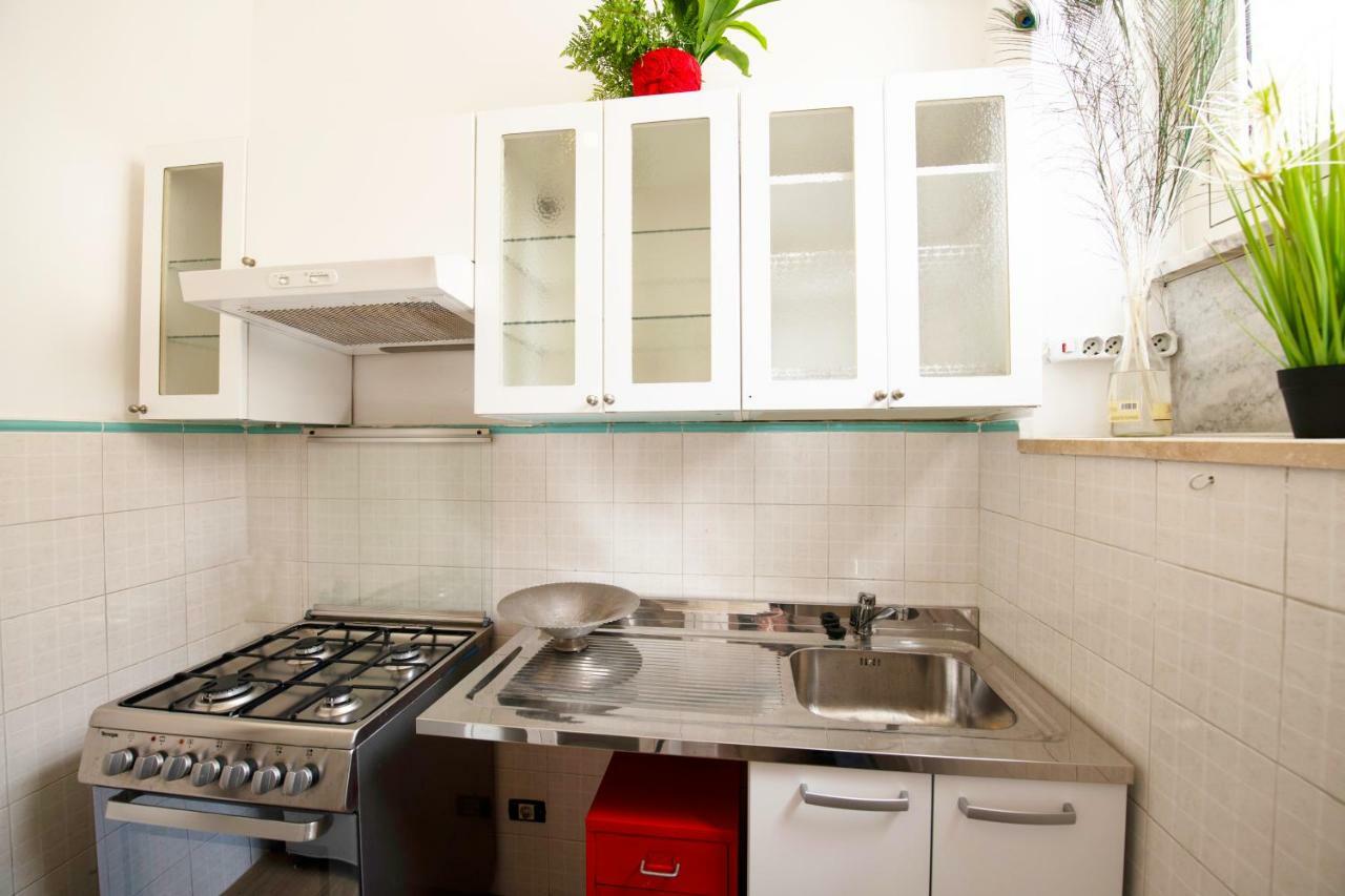 Tiberim Trastevere 10 *