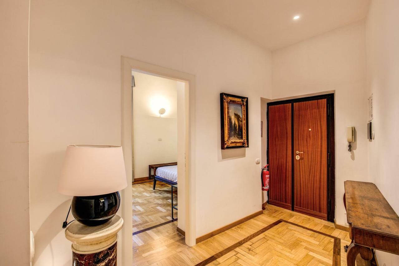 Apartment Dimension Trevi