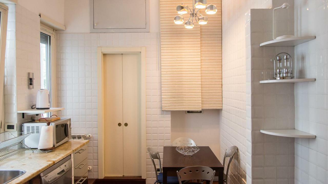 Apartment In Ponte Milvio