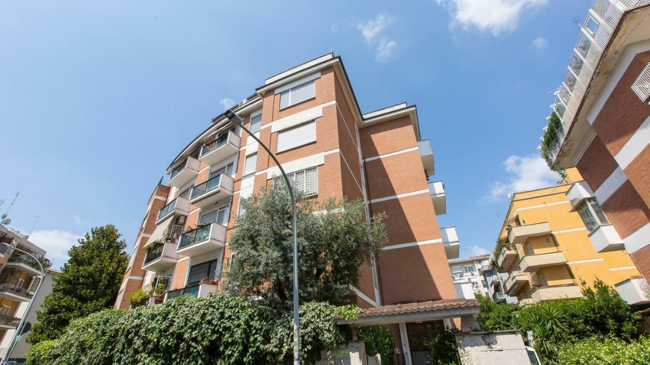 Apartment In Ponte Milvio