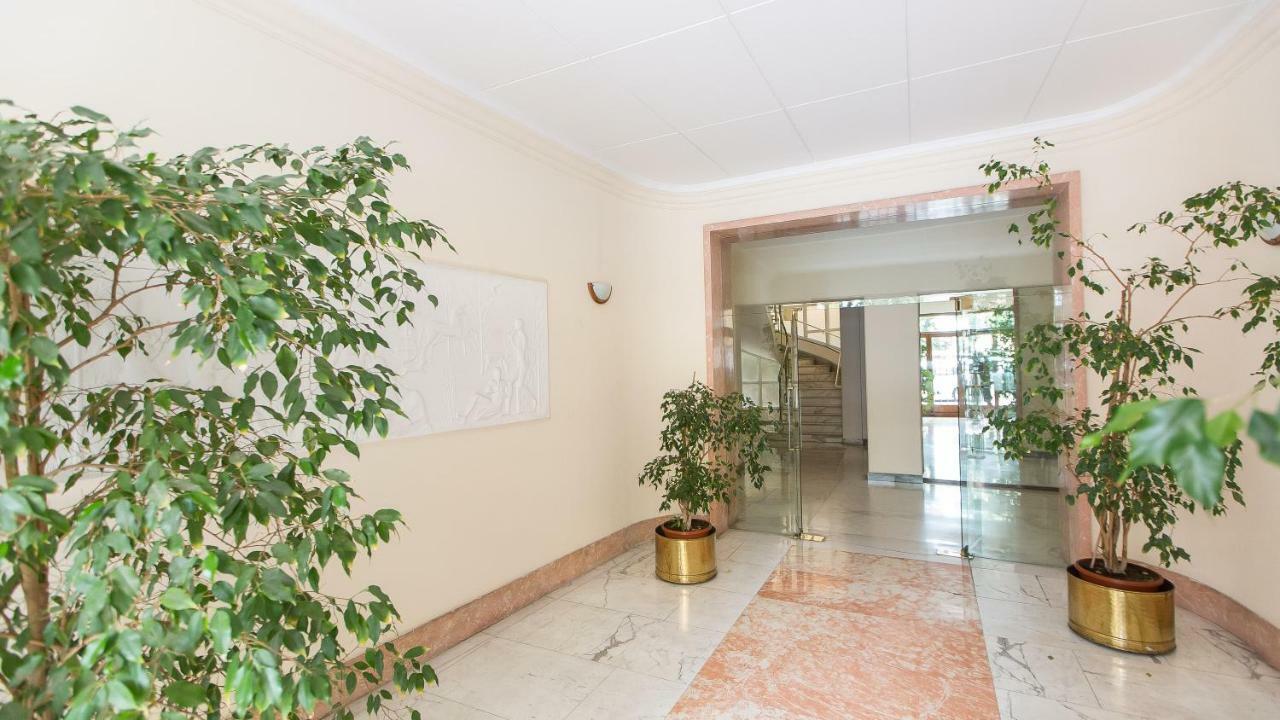 Appartamento In Archimede Roma