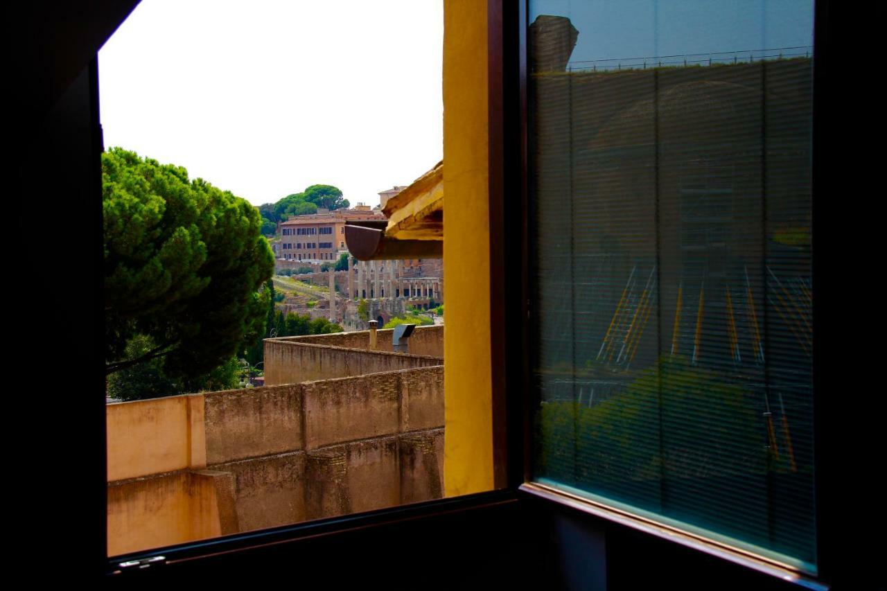 Apartment Attico Al Colosseo Con Vista Rome