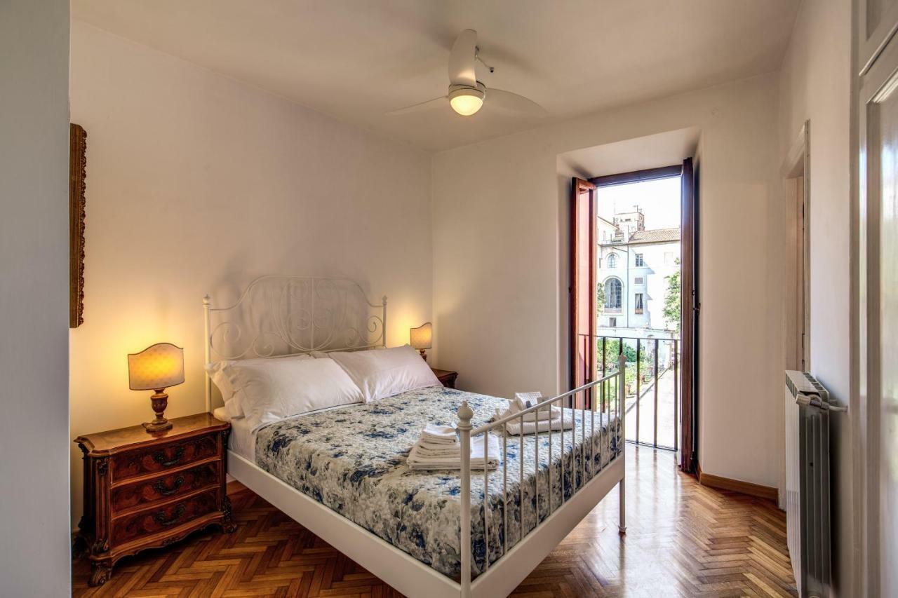 Campo Di Fiori 2 Bedroom Via Giulia Appartamento