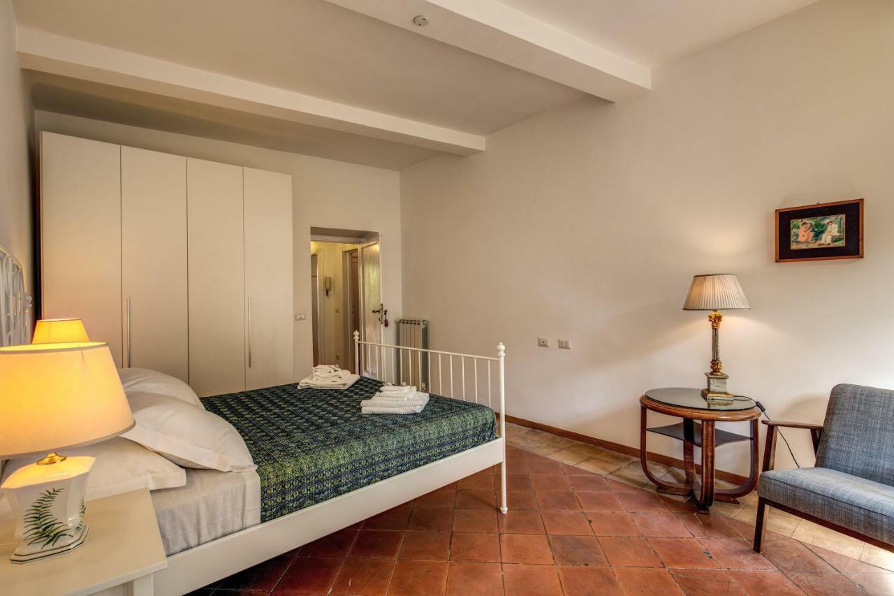 Campo Di Fiori 2 Bedroom Via Giulia * Roma