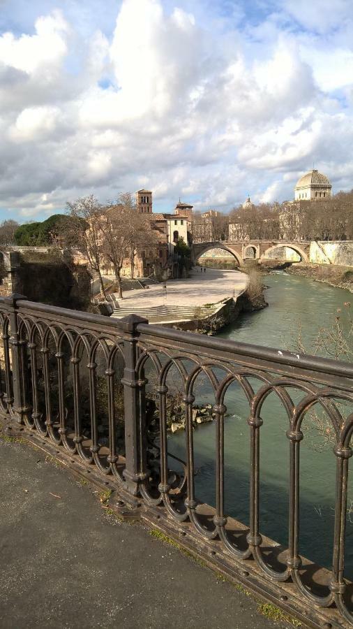 Around The Corner Colosseo Bed & Breakfast Rome