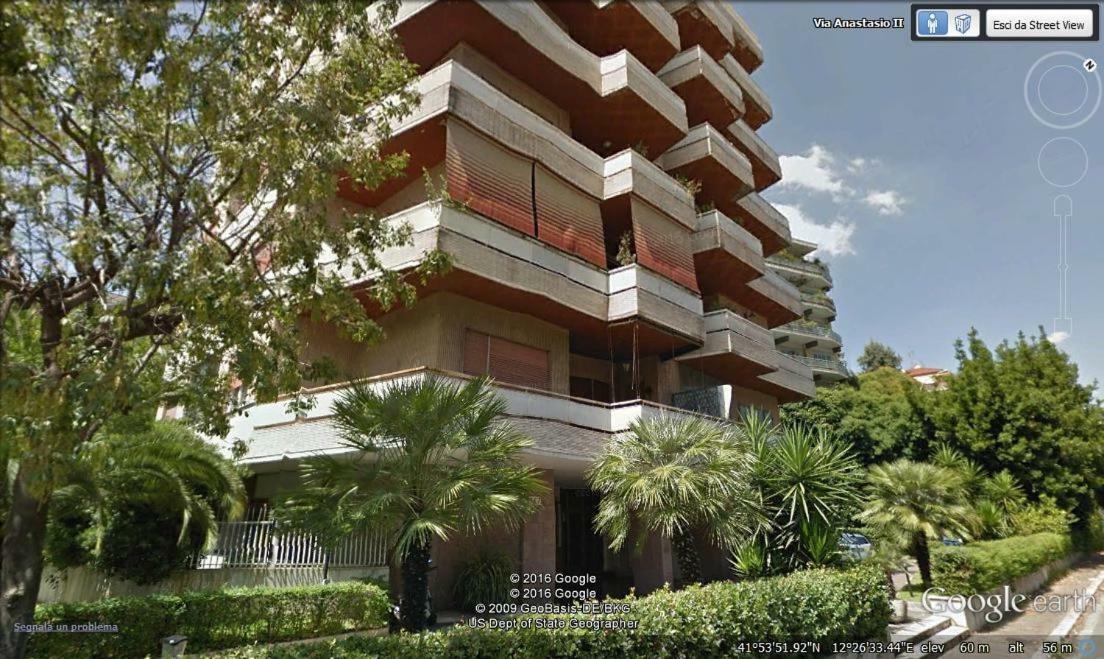 House In The * Roma