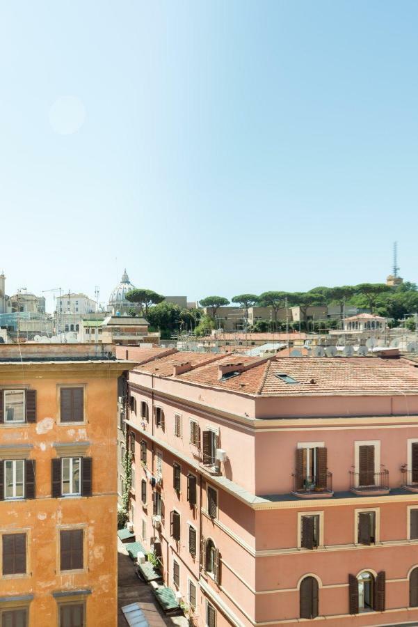 Candia House 50 3* Roma