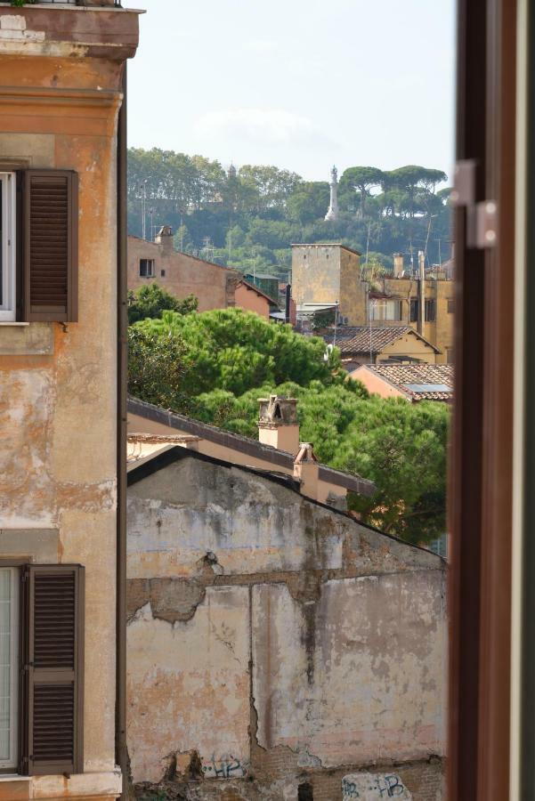 Livia - Trastevere *