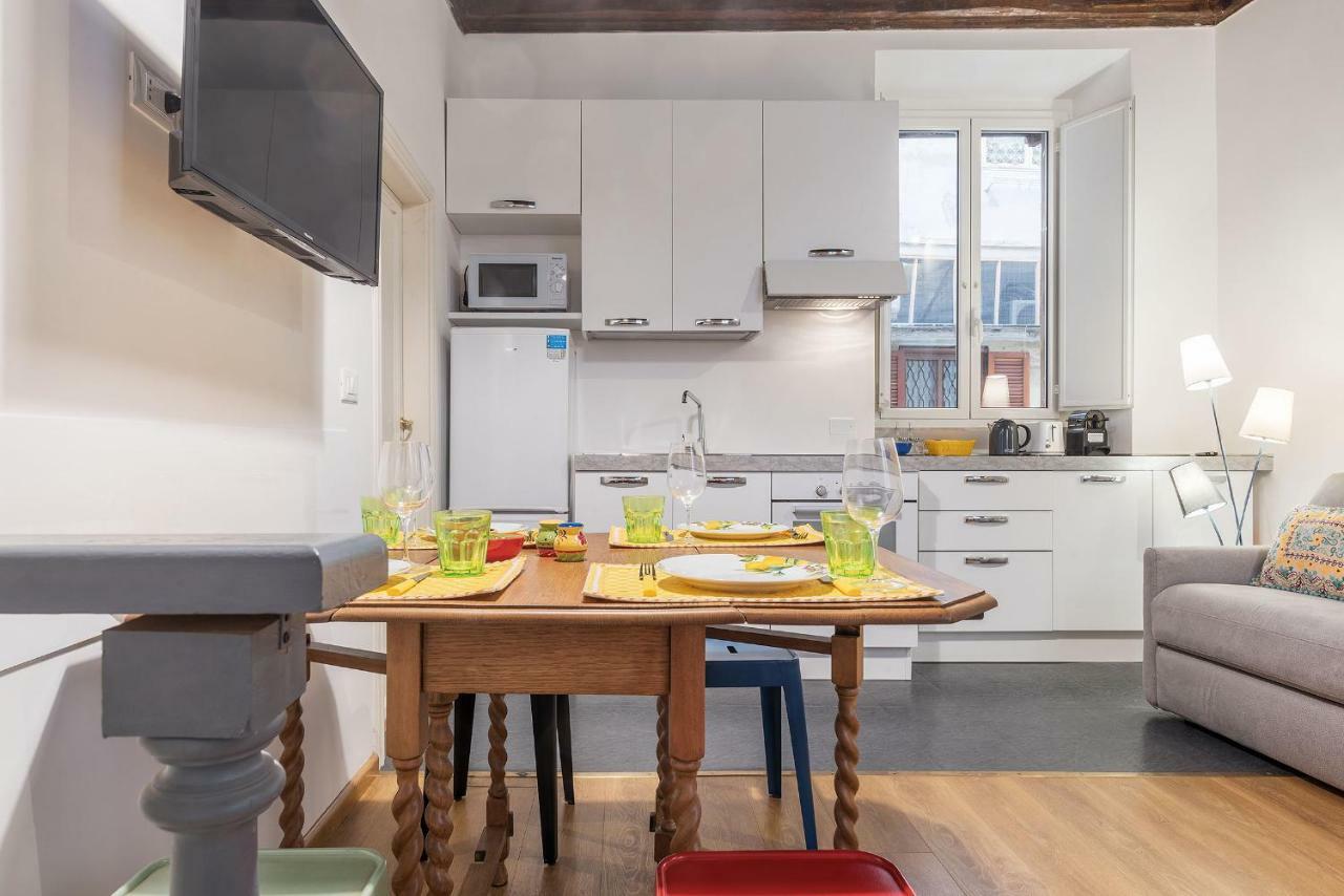 At The Heart Of Monti - Via Dei Capocci Apartment *