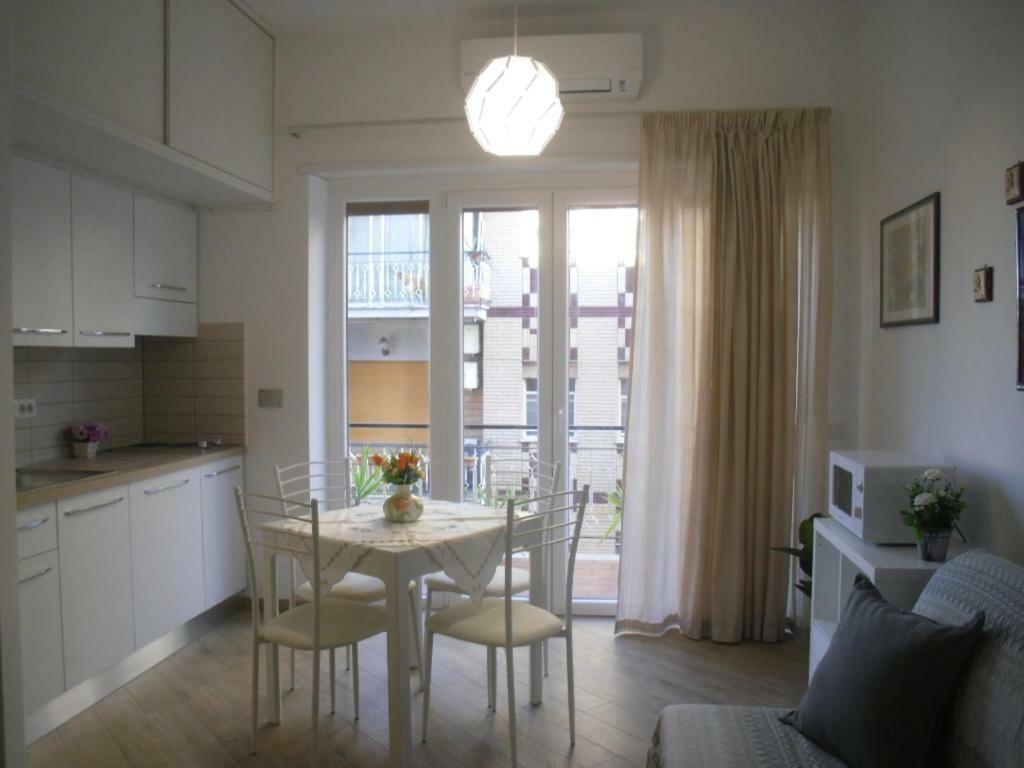 Apartment Lovely Little In Via Aurelia