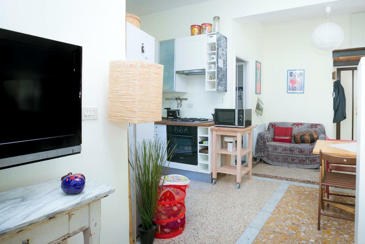 Barney's House Nearby Subway And Downtown Apartment Rome