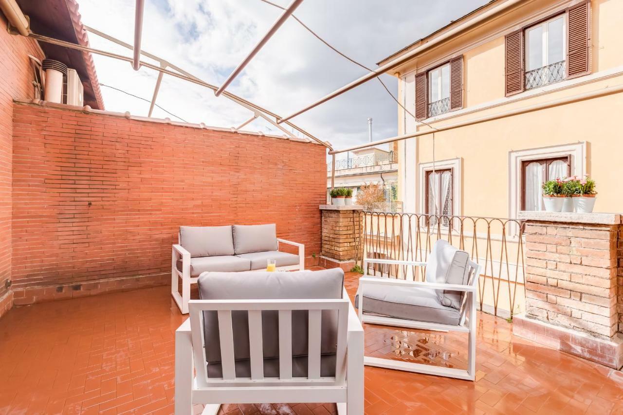 Trevi Area Penthouse