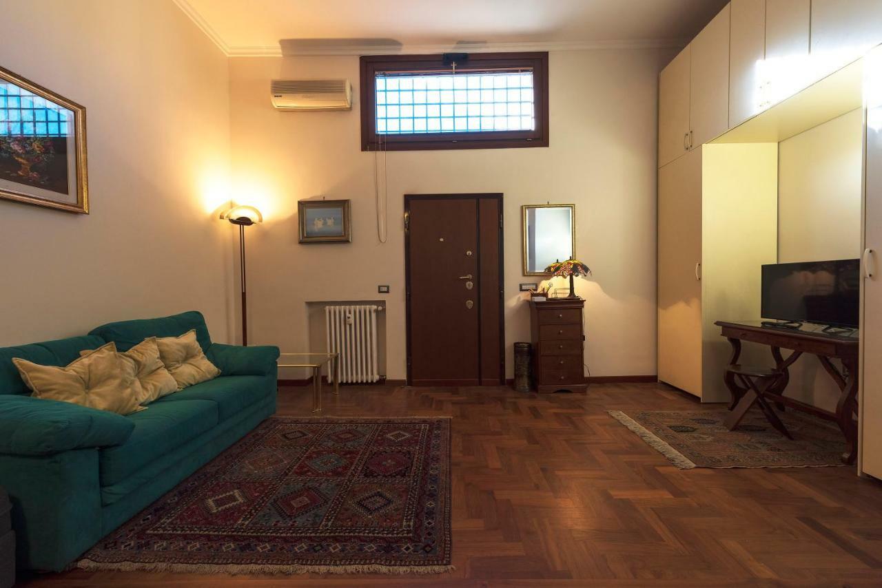 Toberto Apartment