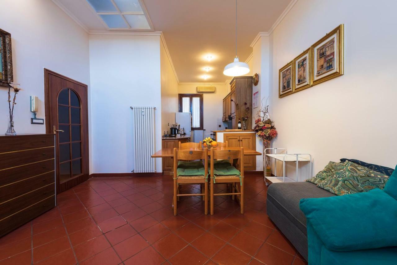 Toberto Apartment *