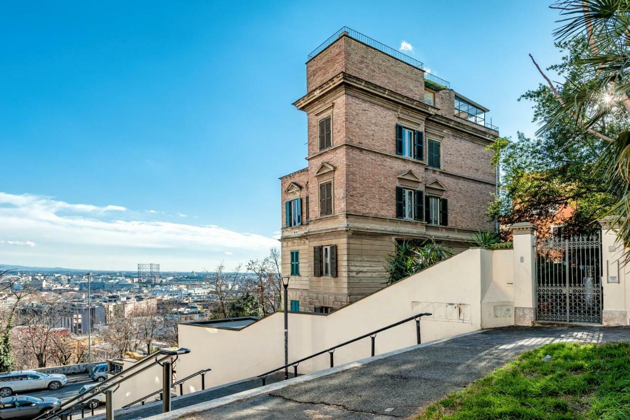 Monteverde Holidays * Rome