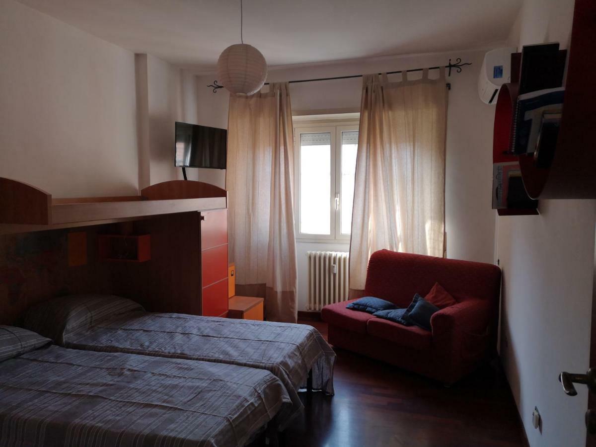 Checchi House * Rome