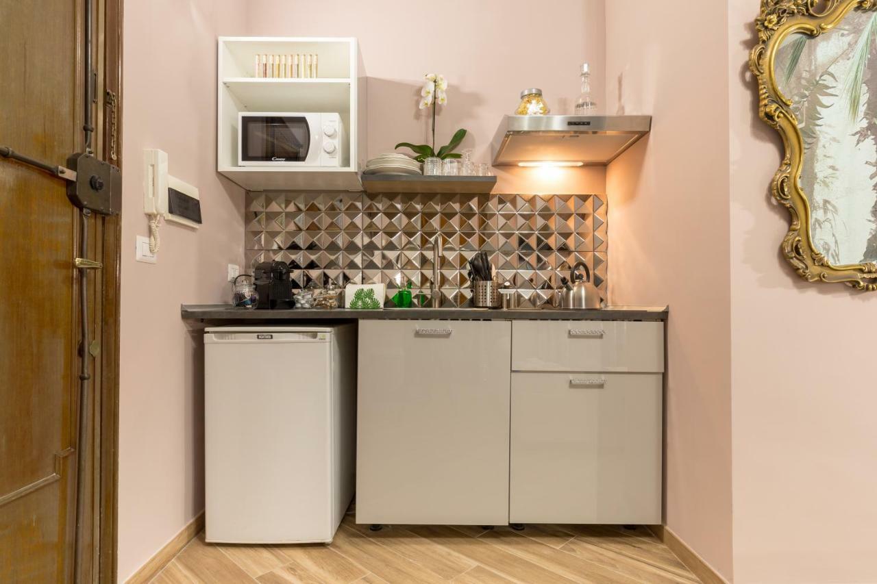 Urbana Little Apartment Rome