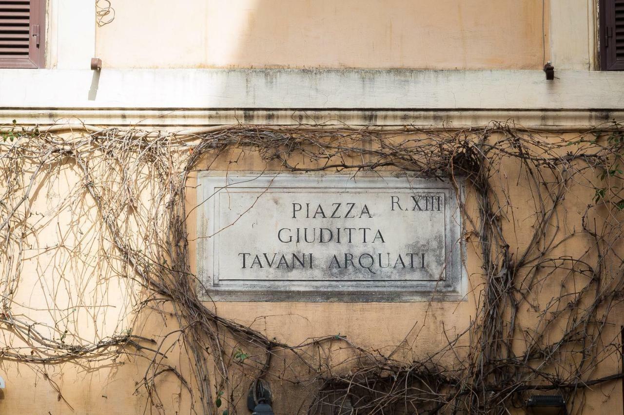Giuditta 121 Trastevere *