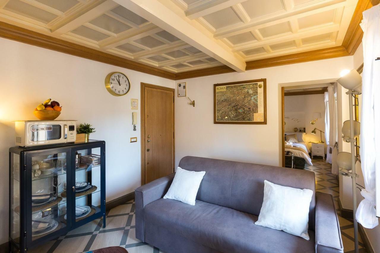 Giuditta 121 Trastevere *