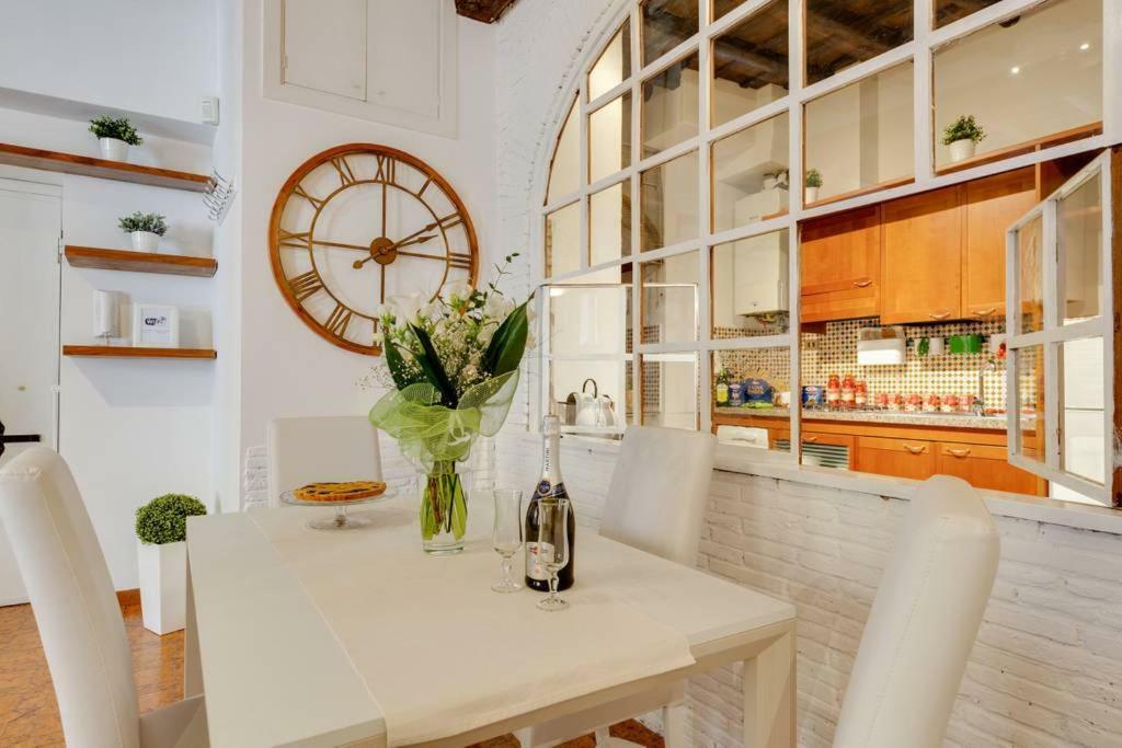 Arenula Luxury