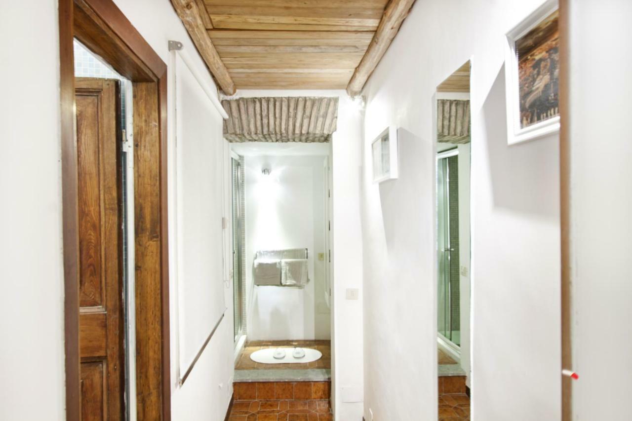 Arenula Luxury