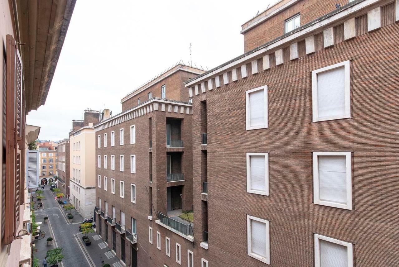Via Del Corso *