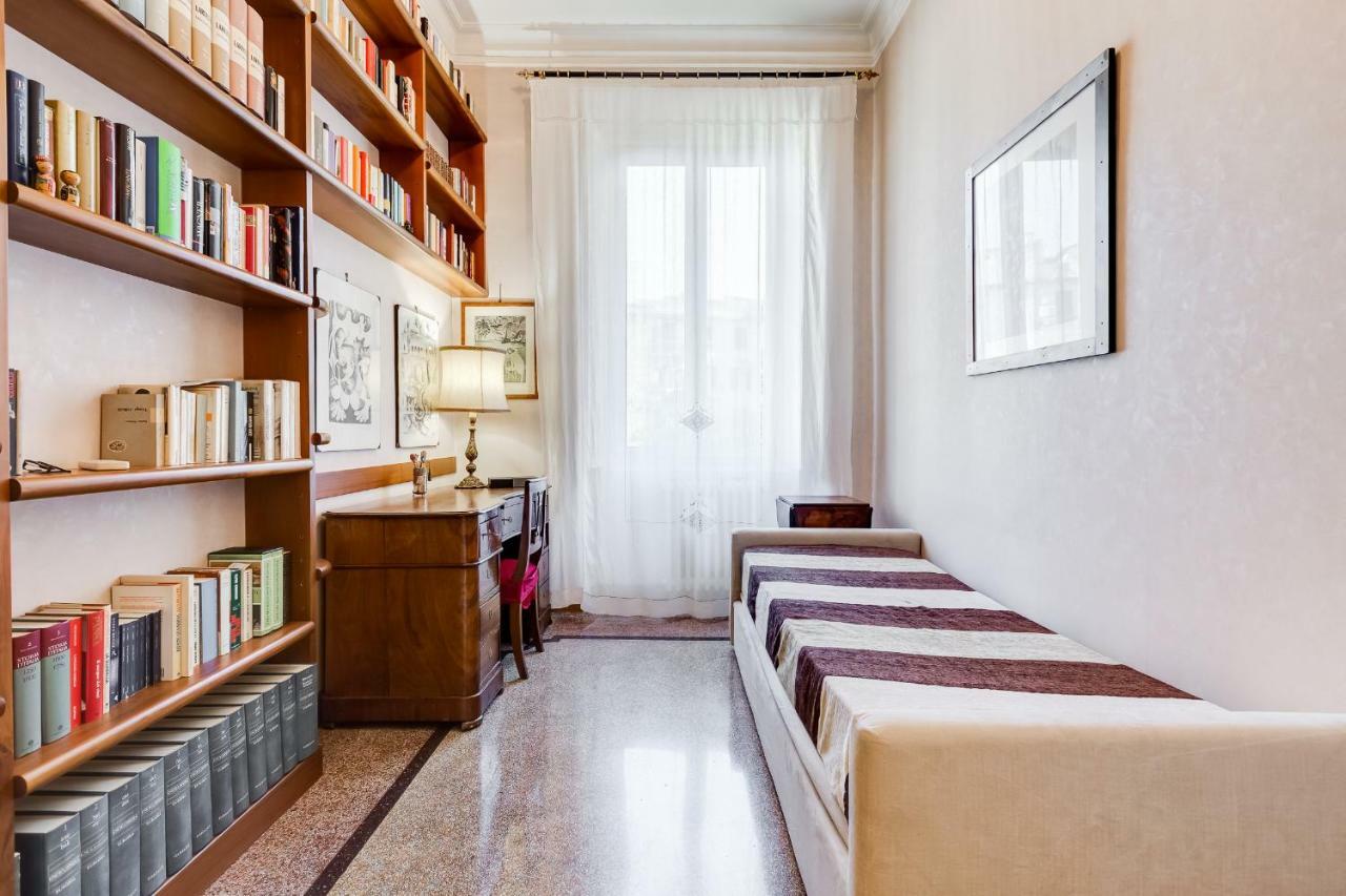 Appartement Tibullo - Classic & Elegant Center