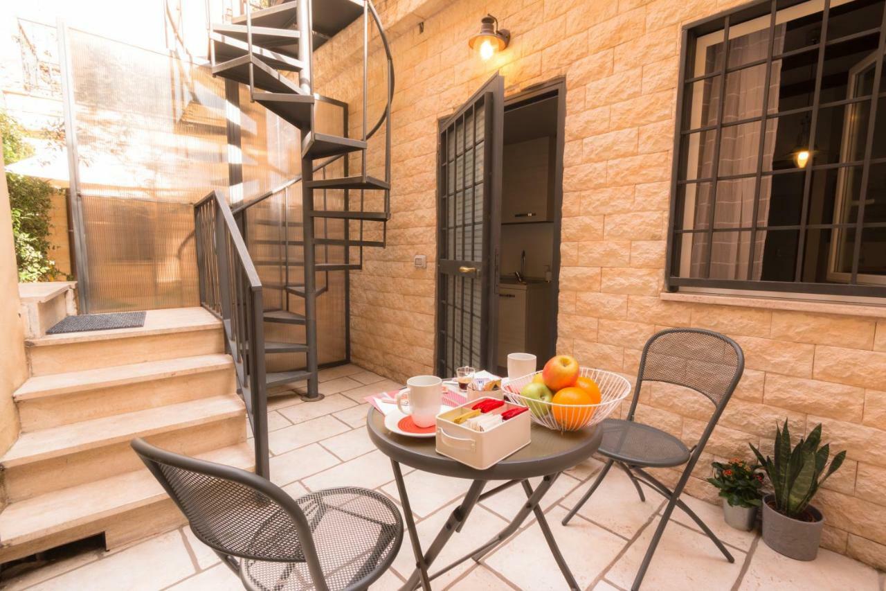 Leonina 75 Holidays Apartment