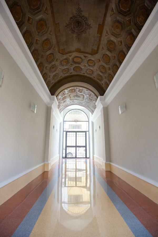Appartement Tasso Street 102 *