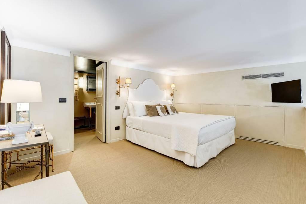 Luxurious Loft Facing The Pantheon * Rome