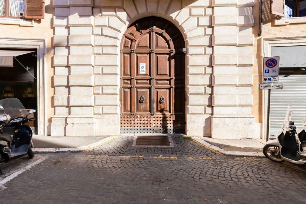 Vakantiehuis Luxurious Loft Facing The Pantheon