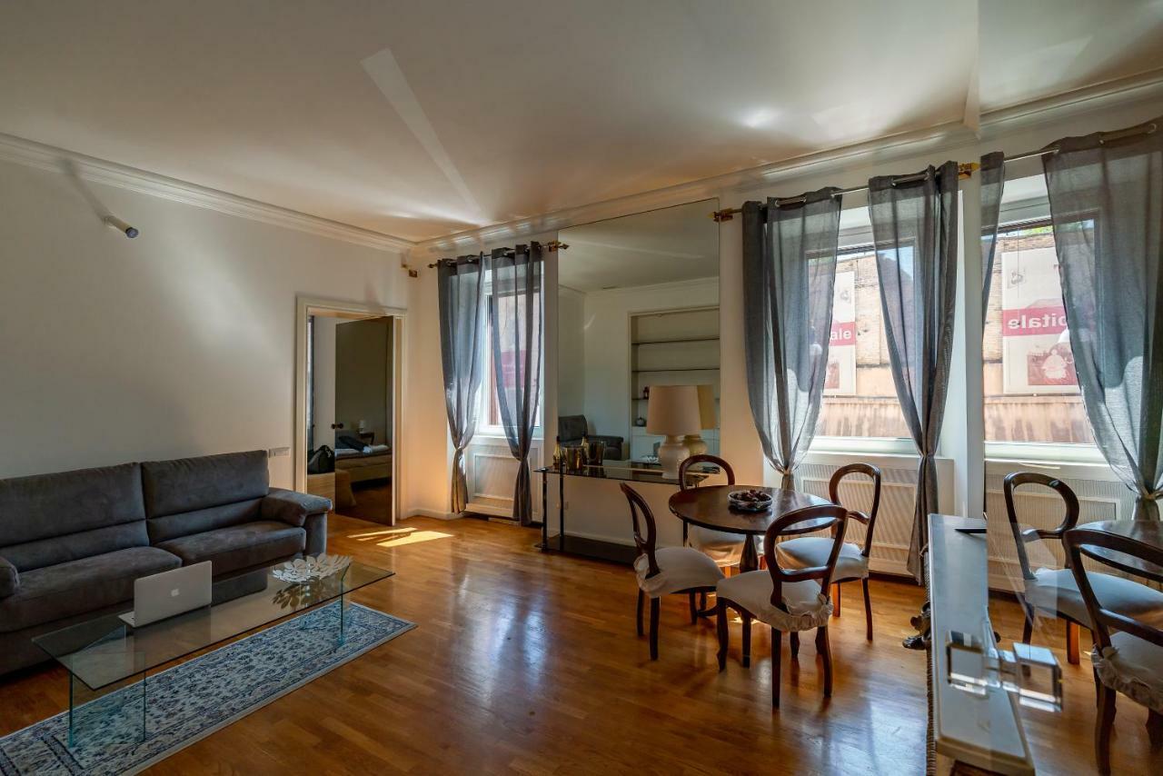 Rhome Trevi Rome