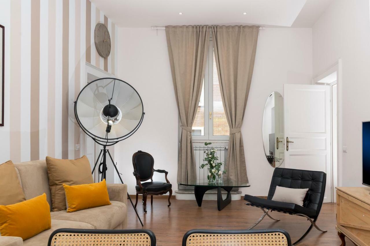 Appartement New! Spanish Step Design *