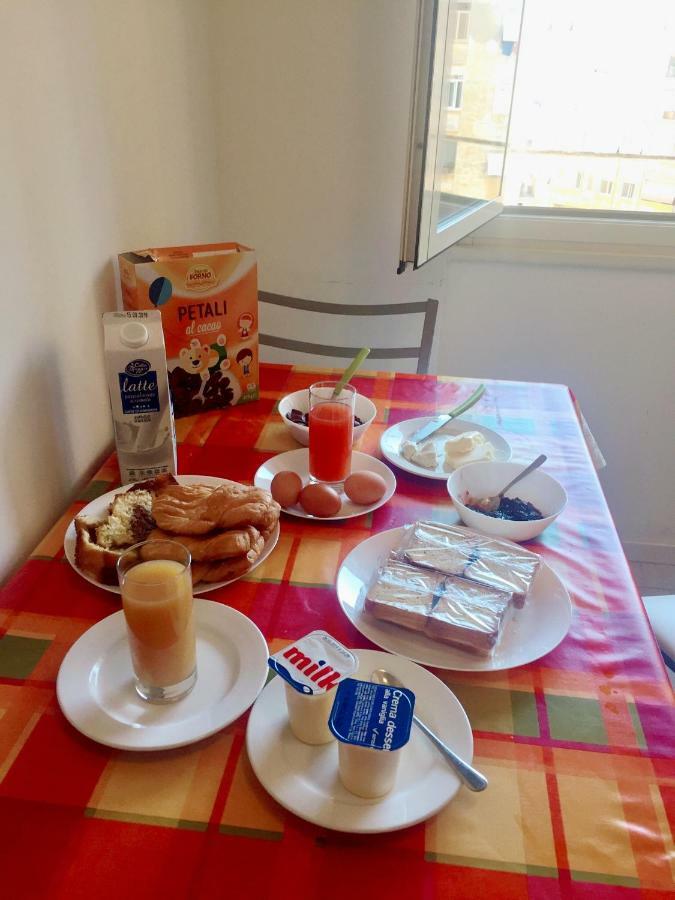 Female Dormitory For Only Female Bed & Breakfast *