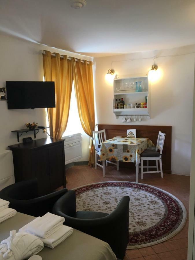 Apartment M9 Pantheon Attic 10 *